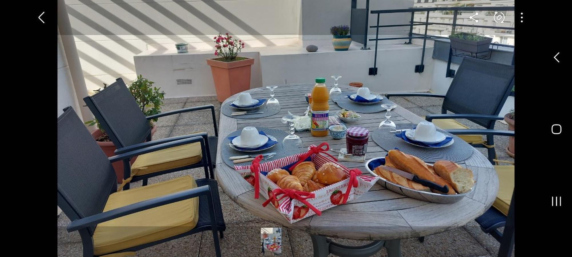 Apartment Avec Terrasse A 92 *